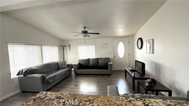 Detail Gallery Image 5 of 24 For 655 E Main St #31,  San Jacinto,  CA 92583 - 2 Beds | 2 Baths