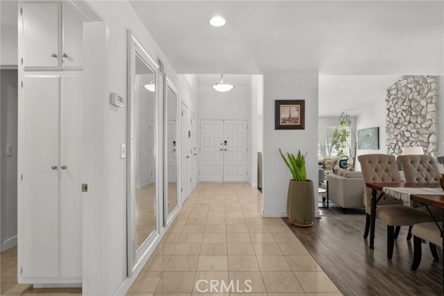 Detail Gallery Image 4 of 35 For 1660 W Sallie Ln, Anaheim,  CA 92802 - 4 Beds | 2 Baths