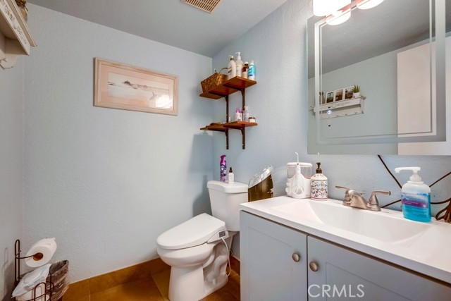 596 Parkview Drive, Lake Elsinore CA: https://media.crmls.org/medias/810f5268-aa60-40e4-b6cb-cc82a44607f5.jpg