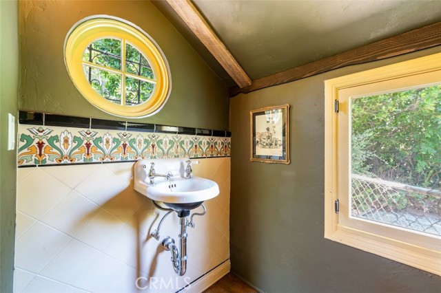 15113 Encanto Drive, Sherman Oaks CA: https://media.crmls.org/medias/810fbb29-f539-4b94-9a28-80924e642530.jpg