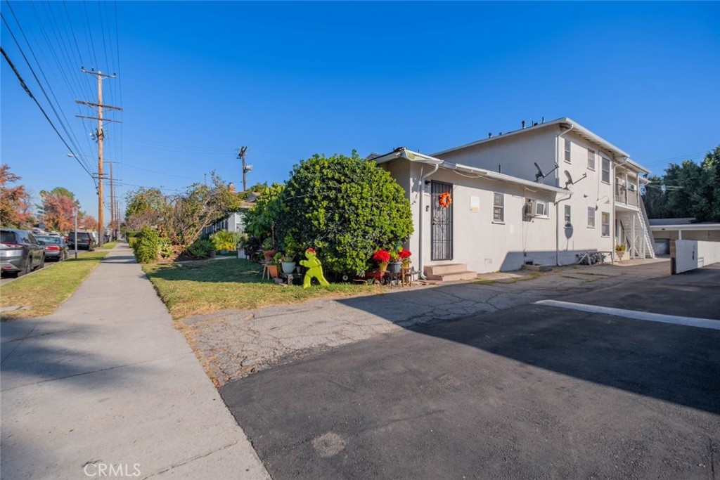 5654 Kester Avenue #4