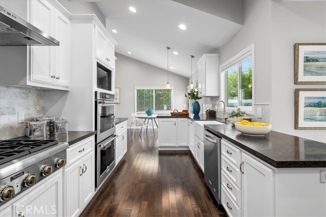 416 Avenue E, Redondo Beach, California 90277, 5 Bedrooms Bedrooms, ,2 BathroomsBathrooms,Residential,Sold,Avenue E,SB21248729