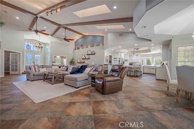 2663 Fallbrook Drive, Merced CA: https://media.crmls.org/medias/81118e1a-cf32-42c4-8c63-cd72d54365b9.jpg