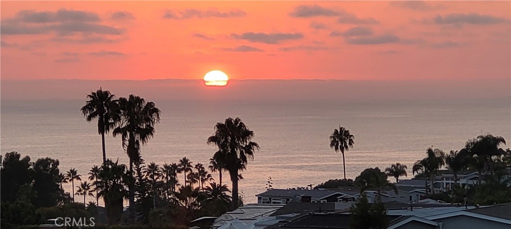 https://media.crmls.org/medias/81121720-106d-4a5e-8273-d5cda9d7eb49.jpg?preset=X-Large