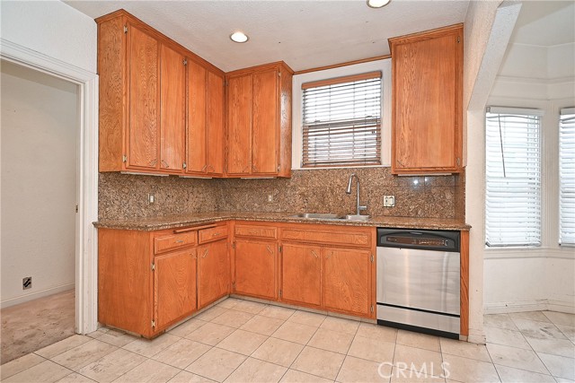 Detail Gallery Image 18 of 38 For 100 Gaven St, San Francisco,  CA 94134 - 2 Beds | 1 Baths