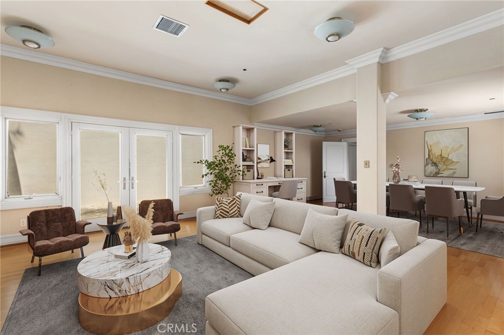 81128e70 F4bf 4852 9702 92c381af4a9c