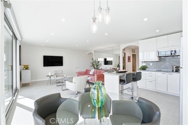 Detail Gallery Image 28 of 70 For 383 Bay Shore #203,  Long Beach,  CA 90803 - 2 Beds | 2 Baths