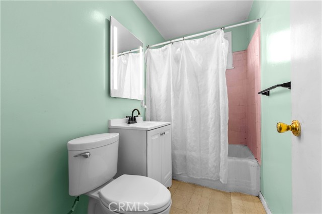 Detail Gallery Image 16 of 23 For 11267 Sampson Ave, Lynwood,  CA 90262 - 3 Beds | 1 Baths