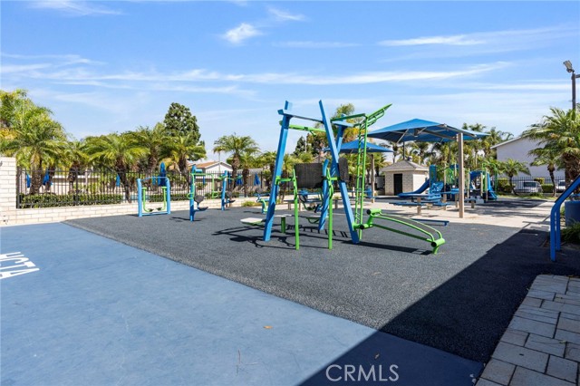 Detail Gallery Image 34 of 34 For 9831 Continental Dr., Huntington Beach,  CA 92646 - 2 Beds | 1/1 Baths