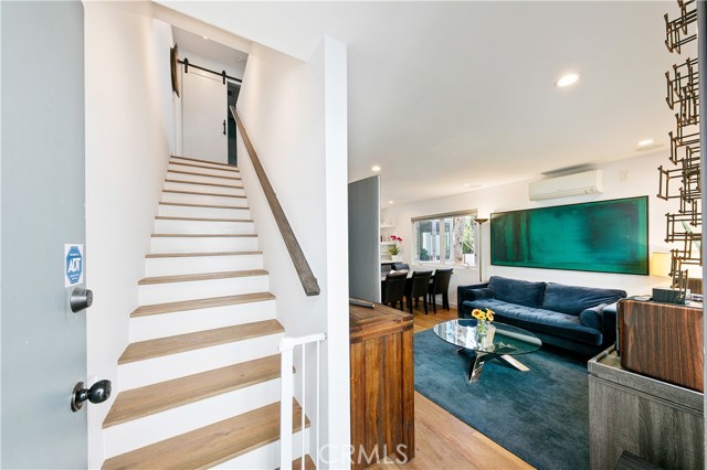 Detail Gallery Image 12 of 41 For 3512 Pacific Ave #2,  Los Angeles,  CA 90292 - 2 Beds | 2 Baths