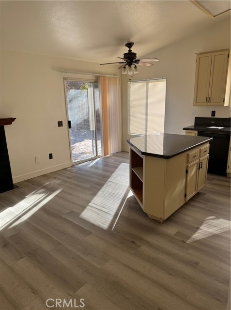 Detail Gallery Image 5 of 16 For 13087 Bennington, Victorville,  CA 92392 - 3 Beds | 2 Baths