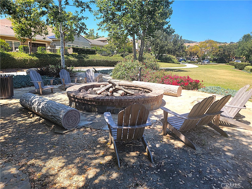 https://media.crmls.org/medias/8115272d-36ae-4ff3-9126-303536471ce3.jpg?preset=X-Large