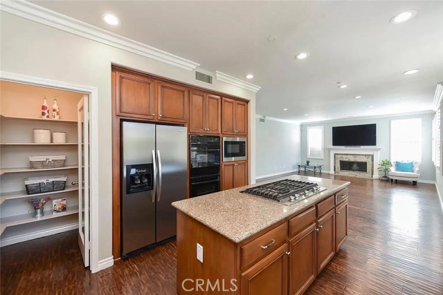 Detail Gallery Image 7 of 15 For 23 Benavente, Irvine,  CA 92606 - 6 Beds | 3 Baths