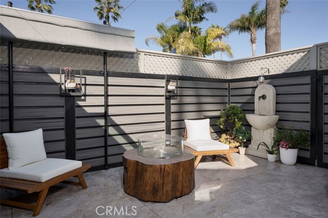 Detail Gallery Image 13 of 19 For 21142 Surfwood, Huntington Beach,  CA 92646 - 2 Beds | 1 Baths