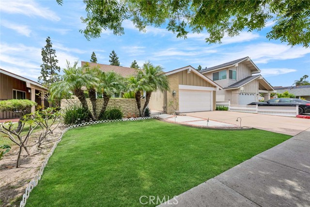 14661 Danborough Road, Tustin CA: https://media.crmls.org/medias/81173ca0-adf4-4812-bad3-ffa338554f6a.jpg