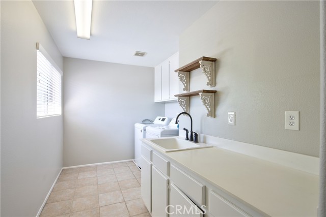 31264 Jura Court, Temecula CA: https://media.crmls.org/medias/8117ceaf-6aaf-423b-abc8-e76b50bc2124.jpg
