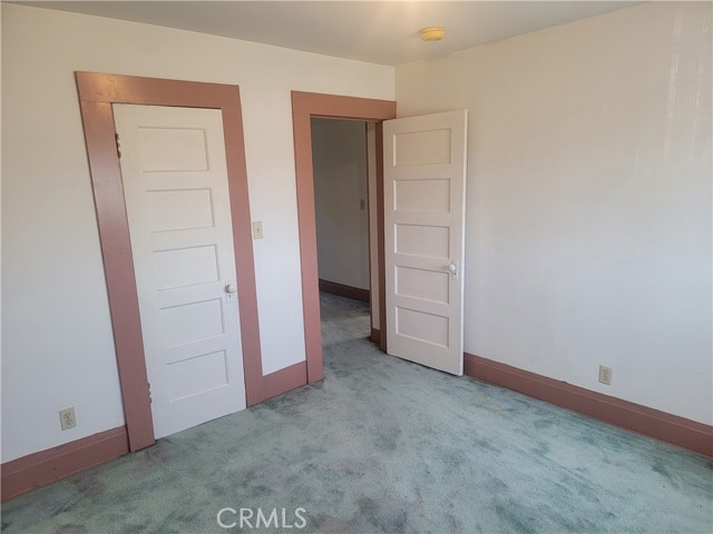4214 Rosewood Avenue, Los Angeles CA: https://media.crmls.org/medias/81180ea3-defb-4d72-9ac8-717fc2bd6bd6.jpg
