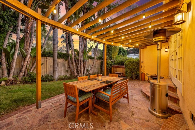 3398 Floyd, Los Angeles CA: https://media.crmls.org/medias/81184660-5d29-465a-aefe-d4966017506e.jpg