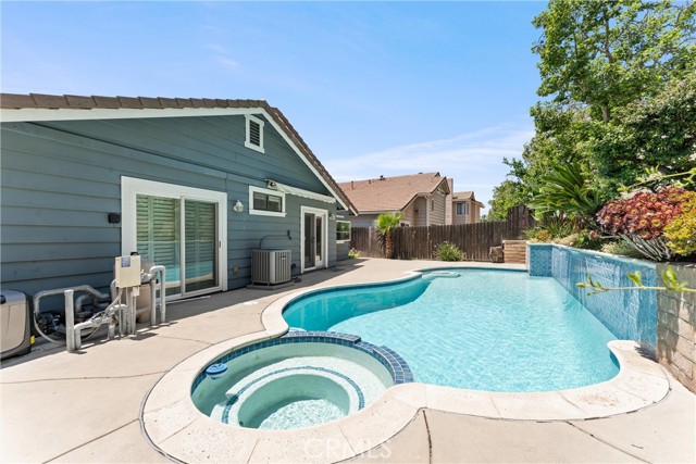Detail Gallery Image 14 of 17 For 10450 Lavender Ct, Rancho Cucamonga,  CA 91737 - 2 Beds | 2 Baths
