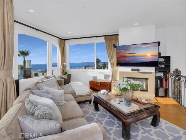 3316 Alma Avenue, Manhattan Beach, California 90266, 5 Bedrooms Bedrooms, ,4 BathroomsBathrooms,Residential,Sold,Alma,SB22035923