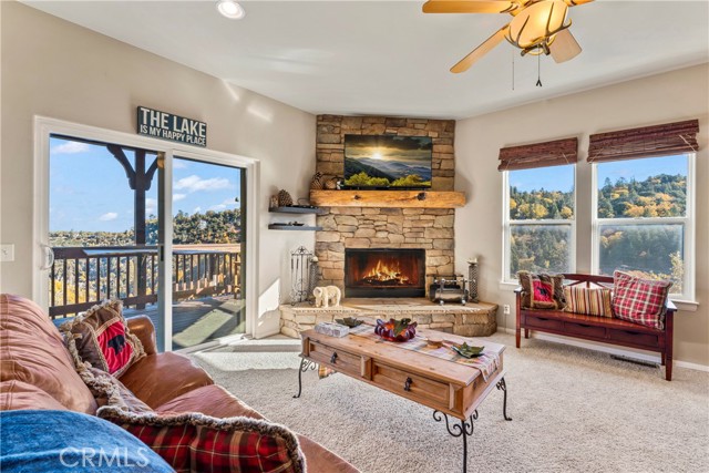 Detail Gallery Image 10 of 40 For 949 Trinity Dr, Lake Arrowhead,  CA 92352 - 3 Beds | 2/1 Baths