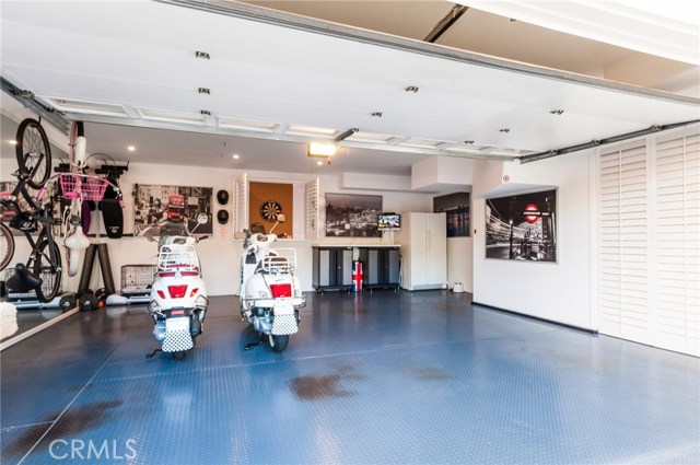 24 Bermuda Court, Manhattan Beach, California 90266, 3 Bedrooms Bedrooms, ,1 BathroomBathrooms,Residential,Sold,Bermuda,SB17026195