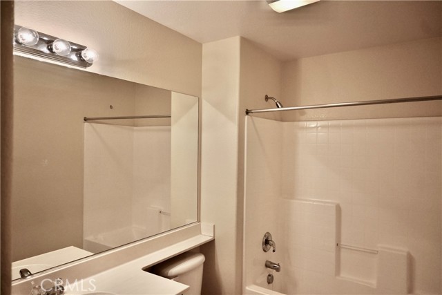 Detail Gallery Image 21 of 26 For 25798 Iris Ave #B,  Moreno Valley,  CA 92551 - 2 Beds | 2/1 Baths