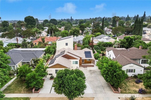 Detail Gallery Image 1 of 12 For 8957 Amigo Ave, Northridge,  CA 91324 - 6 Beds | 5 Baths