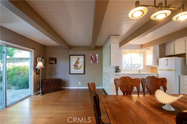 22654 Dolorosa Street, Woodland Hills CA: https://media.crmls.org/medias/811ba6d9-8f0f-438b-98f4-49dce4c54ecf.jpg