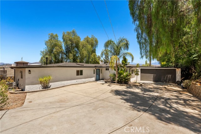 9430 Riverview Avenue, Lakeside CA: https://media.crmls.org/medias/811be259-7e44-4230-ab7e-6417db21726e.jpg