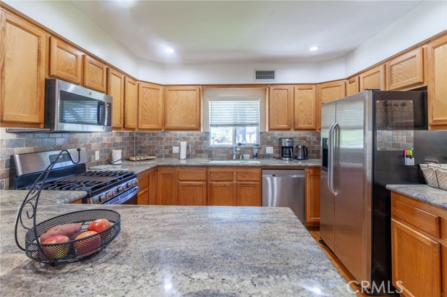 Image 4 of 34 For 10838 Burnet Avenue