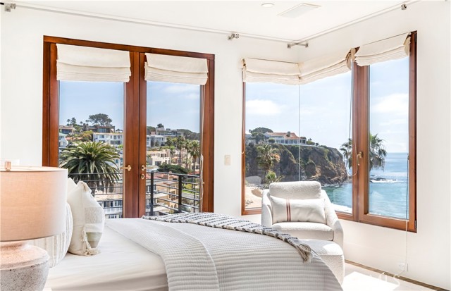 86 Emerald Bay, Laguna Beach CA: https://media.crmls.org/medias/811c65a7-3990-4e64-ab85-9328b479ea2c.jpg