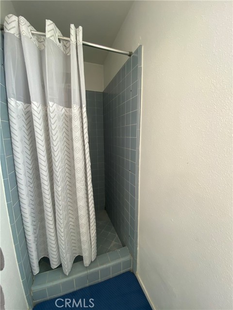 Image 23 of 47 For 31749 Road 400