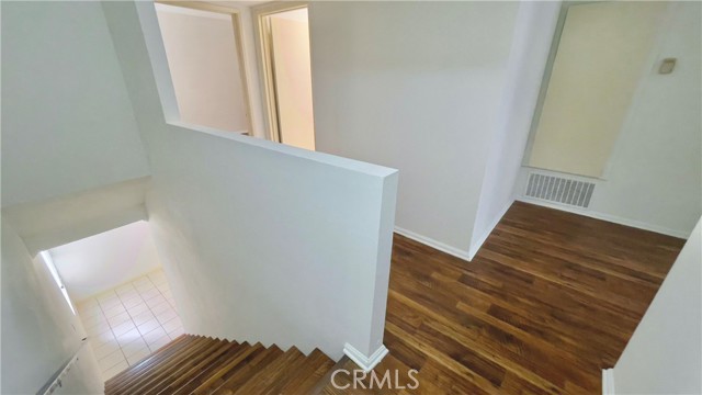 Detail Gallery Image 9 of 21 For 2911 4th St #116,  Santa Monica,  CA 90405 - 3 Beds | 2/1 Baths