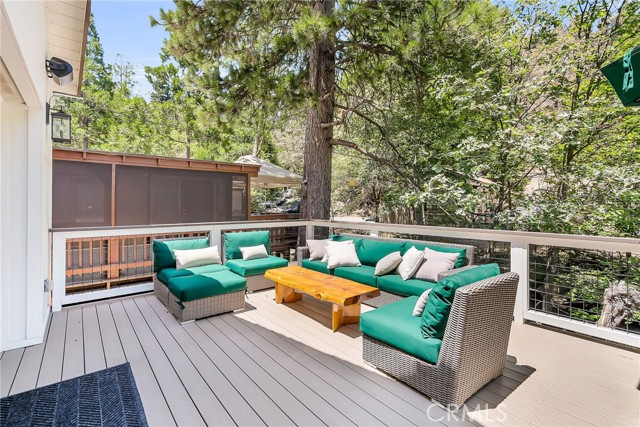 27500 HWY 189, Lake Arrowhead CA: https://media.crmls.org/medias/811f3ff3-c756-41f9-b5d8-178bc4eb328c.jpg