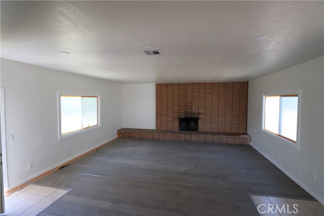 2987 eton, Pomona CA: https://media.crmls.org/medias/811ff5f7-114c-4d1b-bd3c-e6e99ff2de3d.jpg