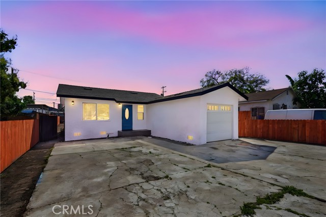 Detail Gallery Image 2 of 45 For 910 E 107th St, Los Angeles,  CA 90002 - 2 Beds | 1 Baths