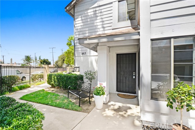863 W 34th Street, Long Beach CA: https://media.crmls.org/medias/812050af-469a-4c18-a56f-88608086449d.jpg
