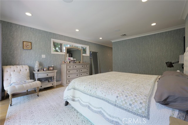 2528 N Orchard Drive, Burbank CA: https://media.crmls.org/medias/81209f4d-dfd2-457c-8f7a-999644f1adaa.jpg