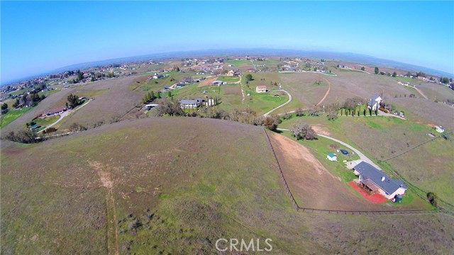 5385 Morning Star Place, Paso Robles CA: https://media.crmls.org/medias/8120d5fd-3304-4098-b2aa-6d511974343b.jpg