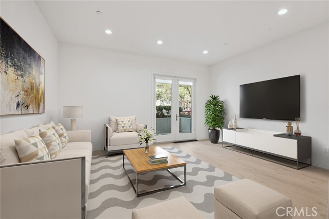 Detail Gallery Image 3 of 18 For 1746 Garfield Pl #101,  Los Angeles,  CA 90028 - 2 Beds | 2/1 Baths