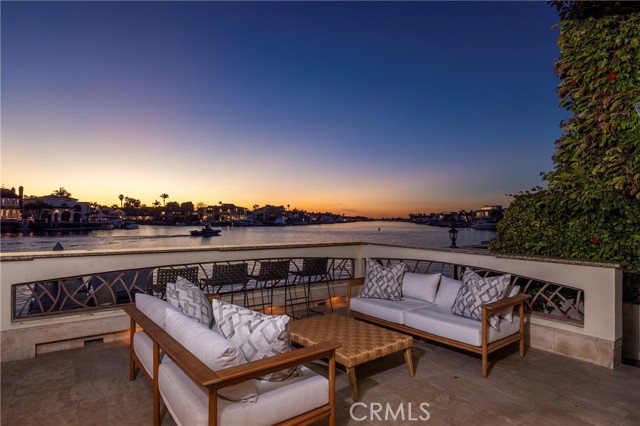 Detail Gallery Image 28 of 41 For 16631 Carousel, Huntington Beach,  CA 92649 - 4 Beds | 4/1 Baths