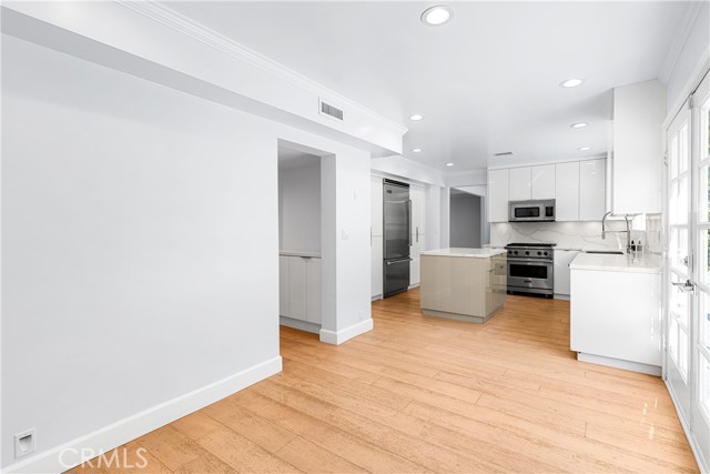 Detail Gallery Image 19 of 53 For 3156 Dona Emilia Dr, Studio City,  CA 91604 - 5 Beds | 3 Baths