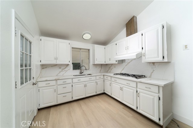 Detail Gallery Image 6 of 16 For 15251 Cedarwood Ave, Midway City,  CA 92655 - 3 Beds | 2 Baths