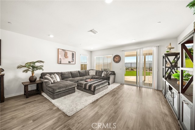 Detail Gallery Image 22 of 52 For 45105 Quicksilver, Lake Elsinore,  CA 92532 - 4 Beds | 2 Baths