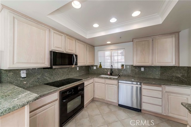 Detail Gallery Image 21 of 44 For 1439 Elegante Ct, Corona,  CA 92882 - 2 Beds | 2/1 Baths