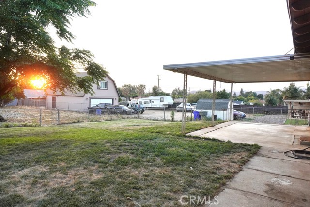 5187 Cedar Street, Jurupa Valley CA: https://media.crmls.org/medias/812315ea-b472-44e0-881d-9e7733b0db63.jpg