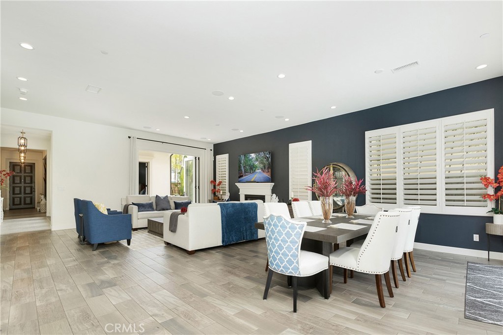 MLS #OC25181790 image #4
