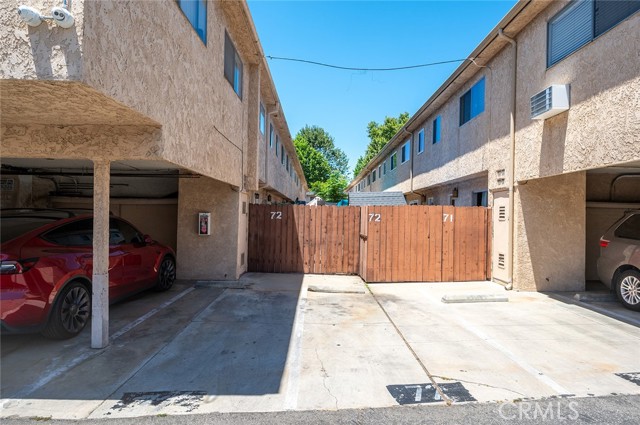 17061 Roscoe Boulevard, Northridge CA: https://media.crmls.org/medias/81263fef-392c-4637-aefc-7ad30ae10112.jpg