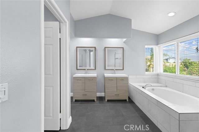 Detail Gallery Image 46 of 75 For 2488 W Summerset Dr, Rialto,  CA 92377 - 4 Beds | 3 Baths